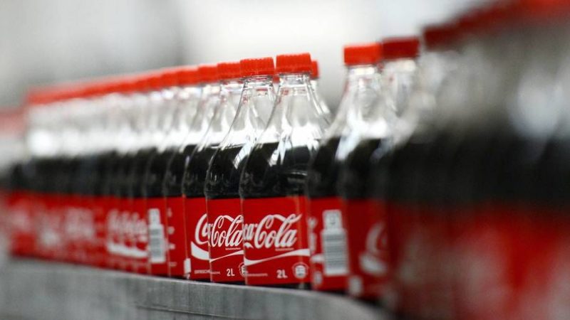 In arrivo sugar e plastic tax e Coca-Cola minaccia di lasciare la Sicilia