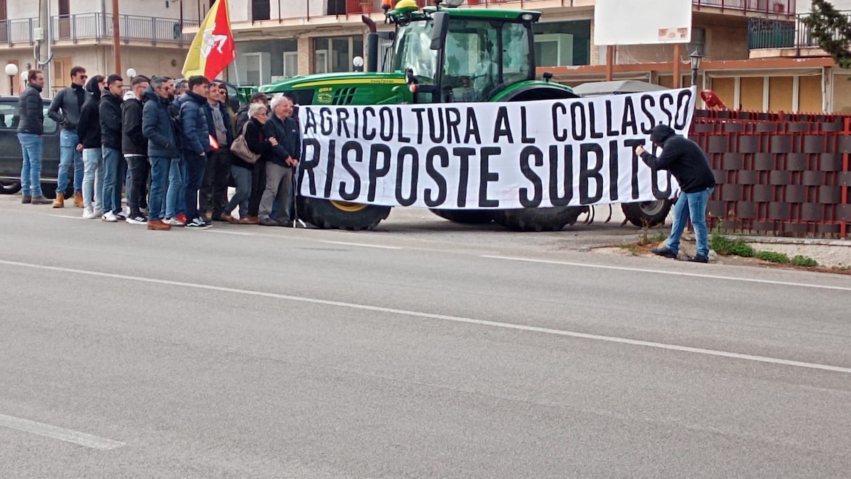 Agricoltori siciliani preparano la protesta, assemblea a Pergusa