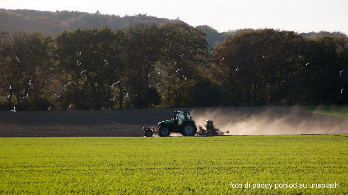 Concessioni agli agricoltori, grandi favori ai potentati della chimica